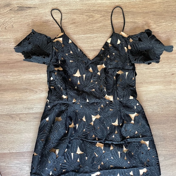 NA-KD Cold Shoulder Crochet Midi Dress. - Picture 2 of 14